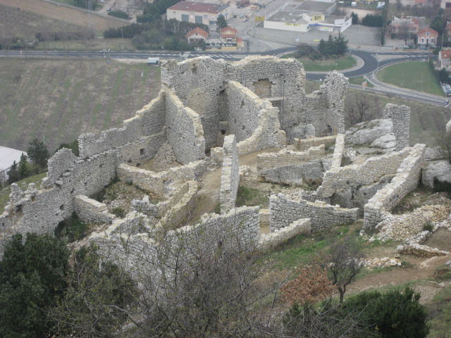 Maze of ruins