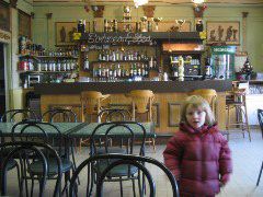 Sylvana in bar
